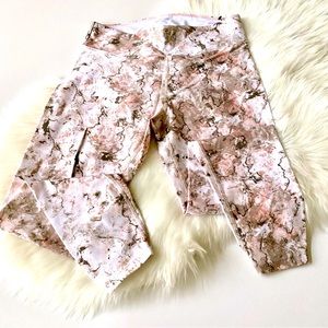 NWOT Calvin Klein athletic wear leggings in flora pattern and gathered crop leg